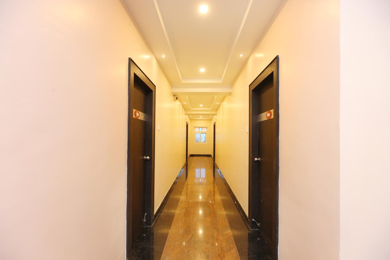 Oyo 15115 Hotel Ramcharan Residency Tirupati Exterior foto